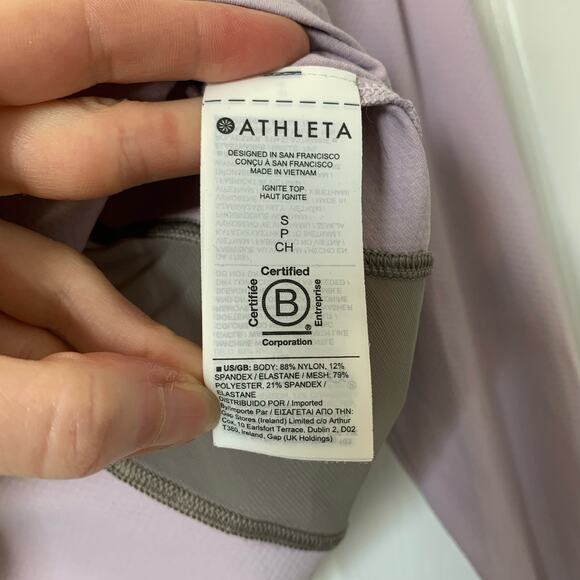 Athleta Ignite Lilac Purple Vented Cropped Long Sleeve Top Small - Picture 10 of 10